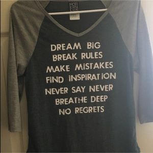 Quarter sleeve shirt